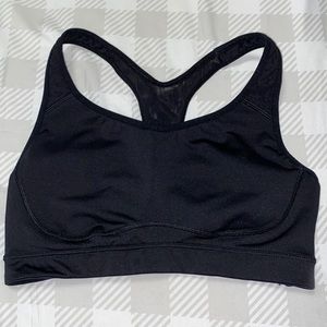 Size M sports bra‎ from Old Navy